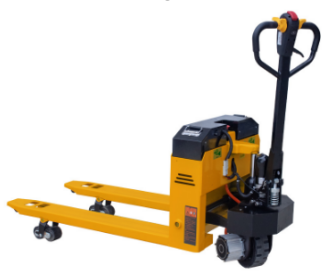 駕駛電動(dòng)液壓搬運(yùn)車(chē)時(shí)速度不宜過(guò)快