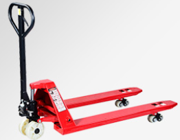 如何操作手動叉車搬運倉庫設(shè)備